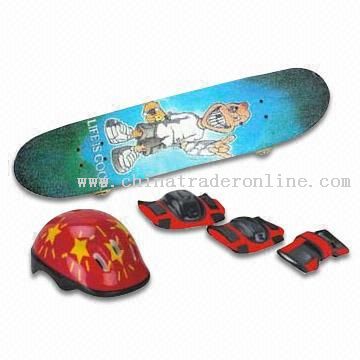 Skateboard Set with One Piece Helmet and ABS Shell